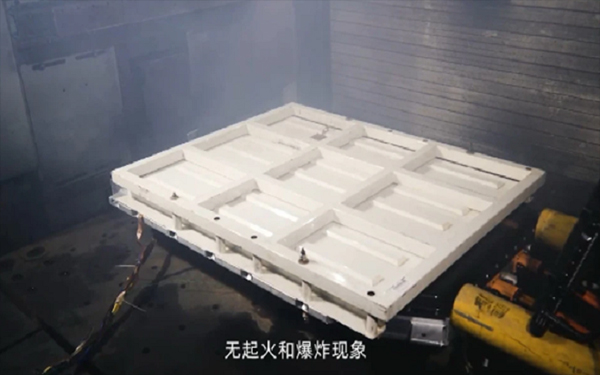 質(zhì)疑聲中科技創(chuàng)新，“彈匣電池”橫空出世意義重大